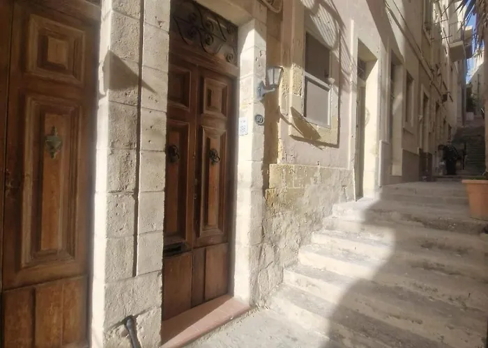 Дом отдыха House